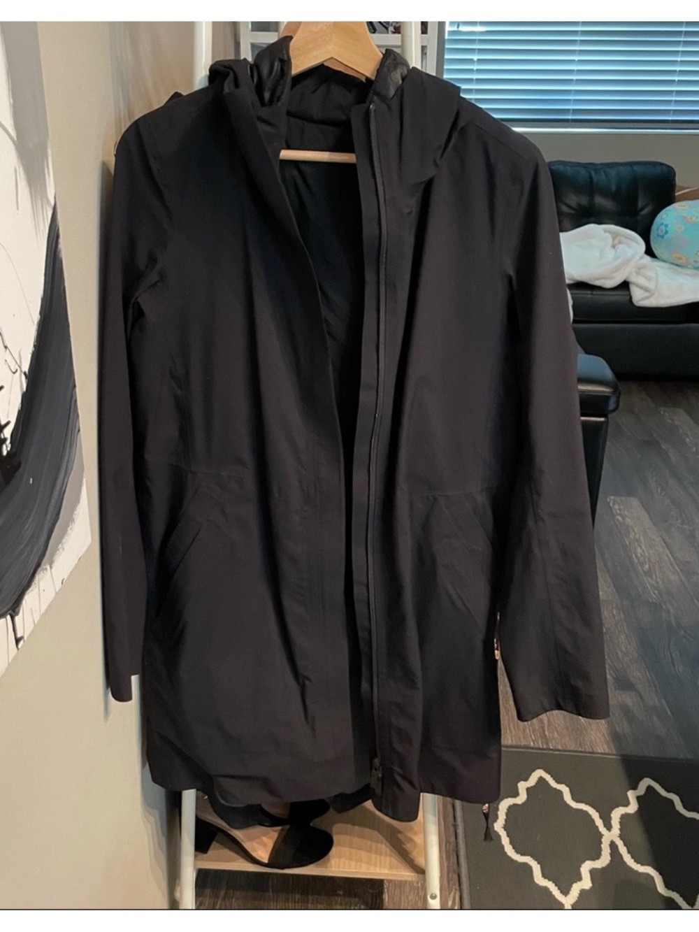 lululemon athletica Black Hooded insulated Raincoat size 6
